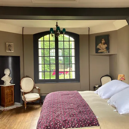 Chateau De Rosa Bonheur Hotel *