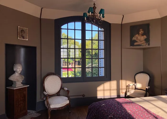 Chateau De Rosa Bonheur